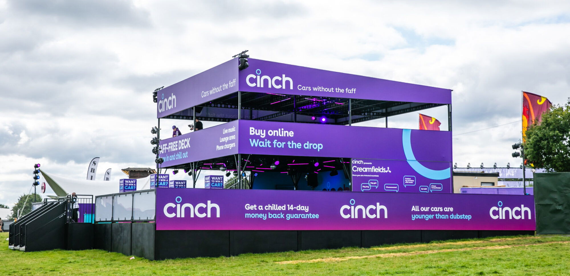 Cinch Festival Structure